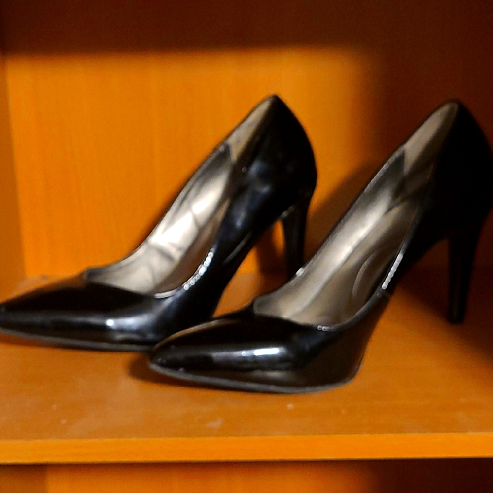 Bandolino black heels